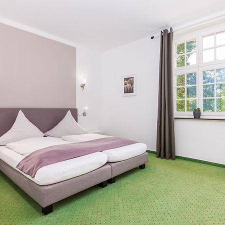 Gasthaus Und Hotel An Der Kost ハッティンゲン エクステリア 写真