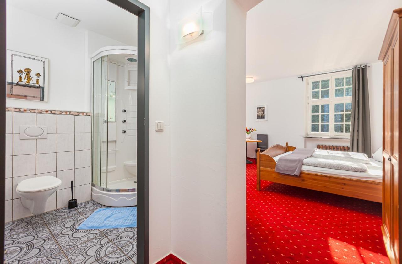 Gasthaus Und Hotel An Der Kost ハッティンゲン エクステリア 写真